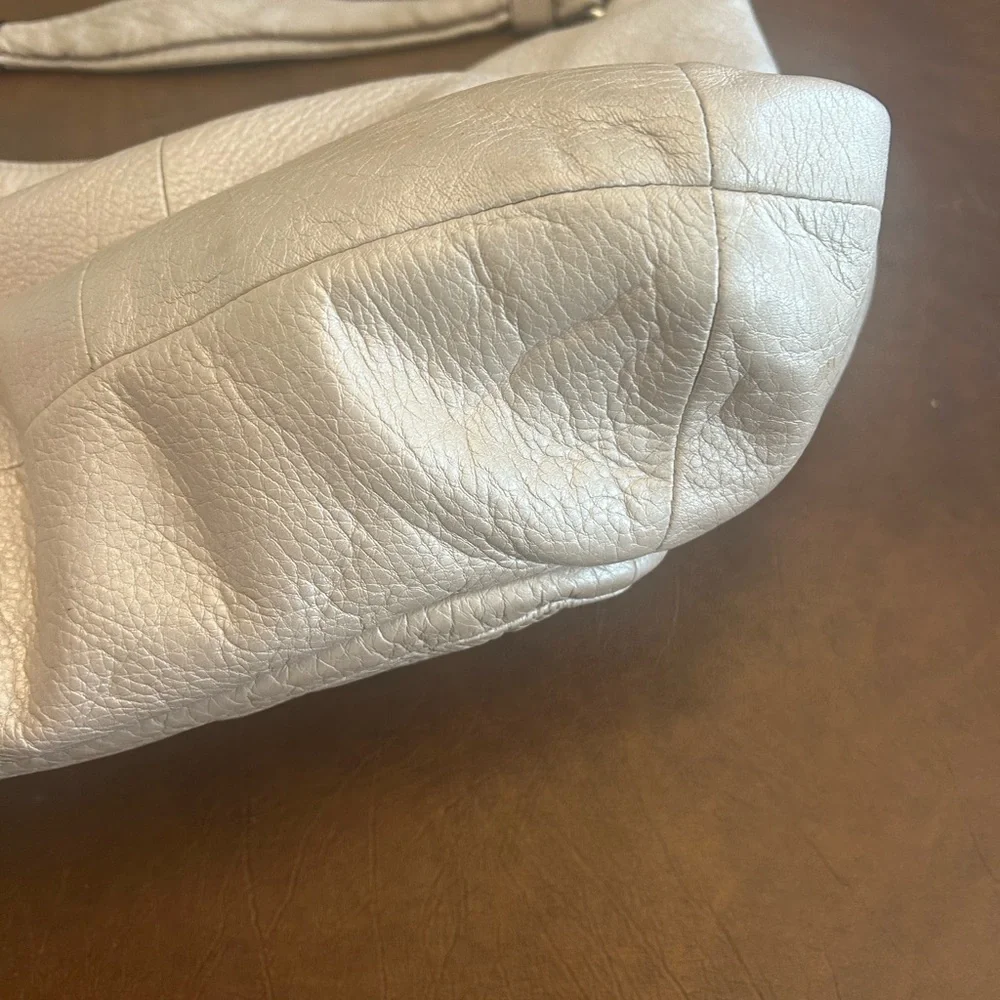 COACH Authentic KRISTEN LARGE HOBO Champagne/ Beige Leather 19303